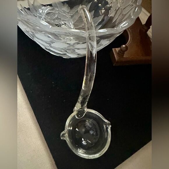 Vintage crystal Christmas punch bowl w frosted floral details with server. - Picture 3 of 9